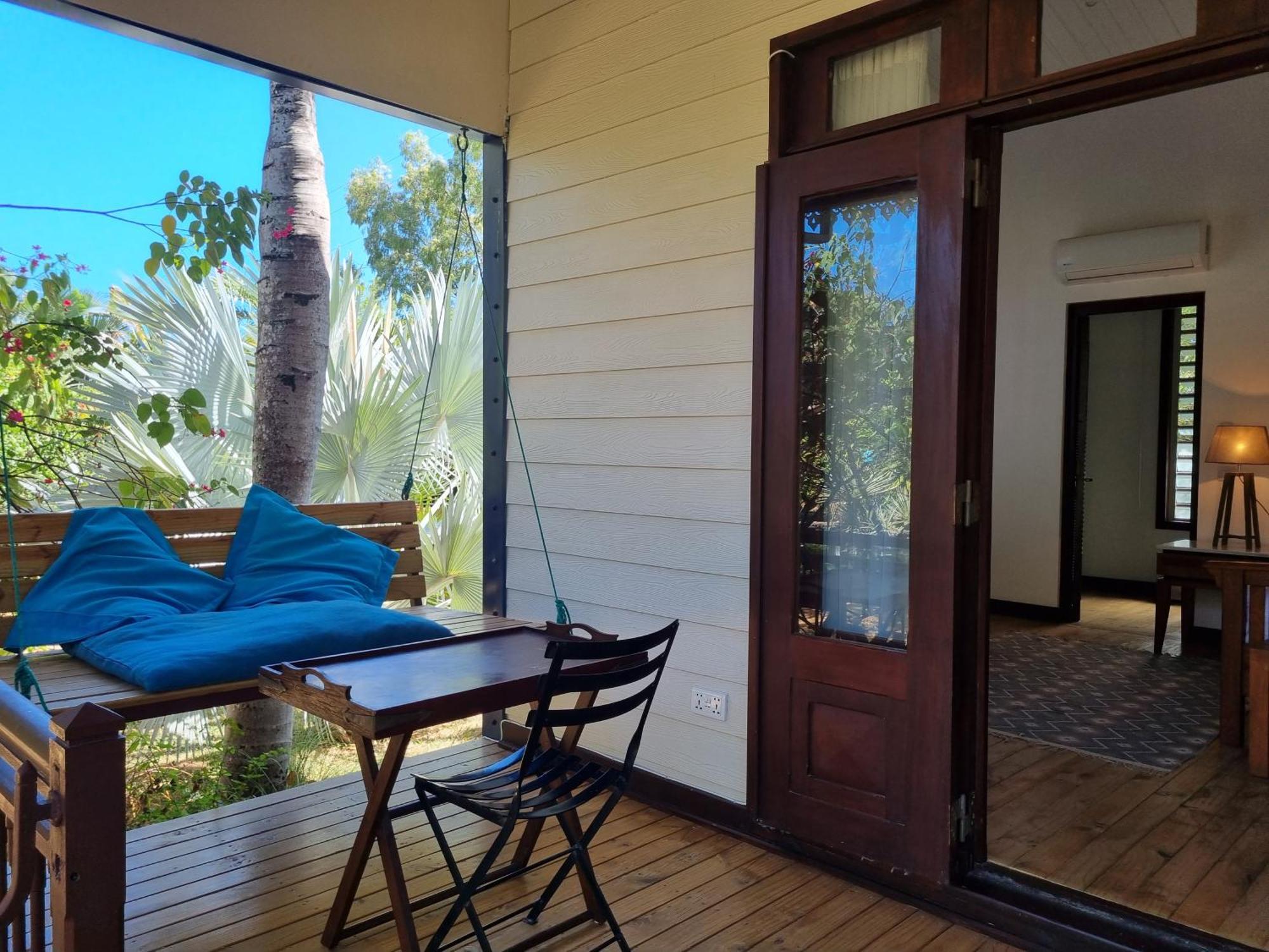 Shanti Ghar Guest House Тамарин Екстериор снимка