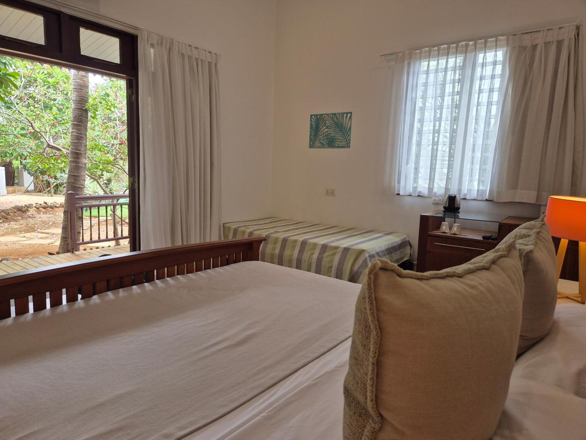 Shanti Ghar Guest House Тамарин Екстериор снимка