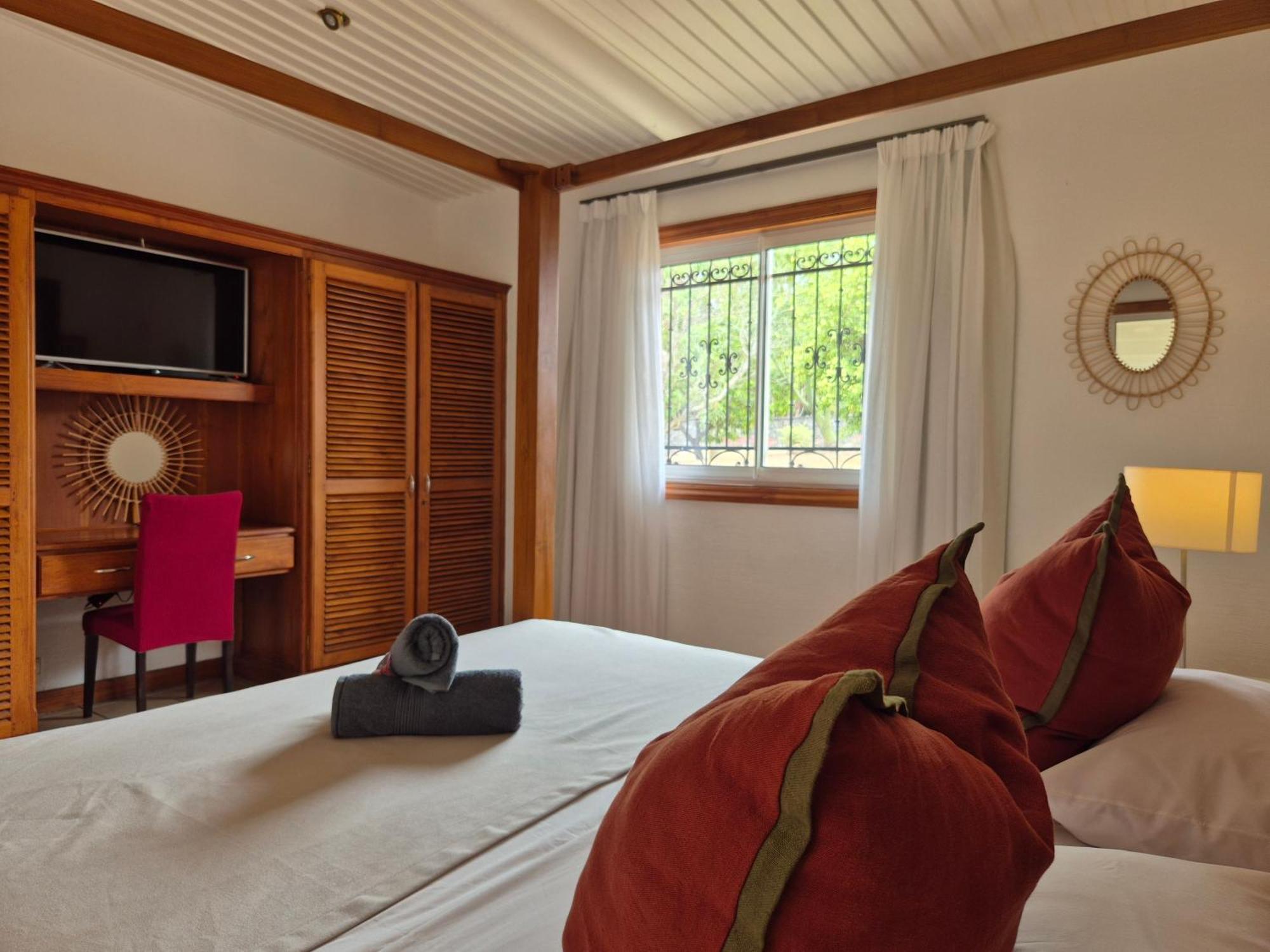 Shanti Ghar Guest House Тамарин Екстериор снимка