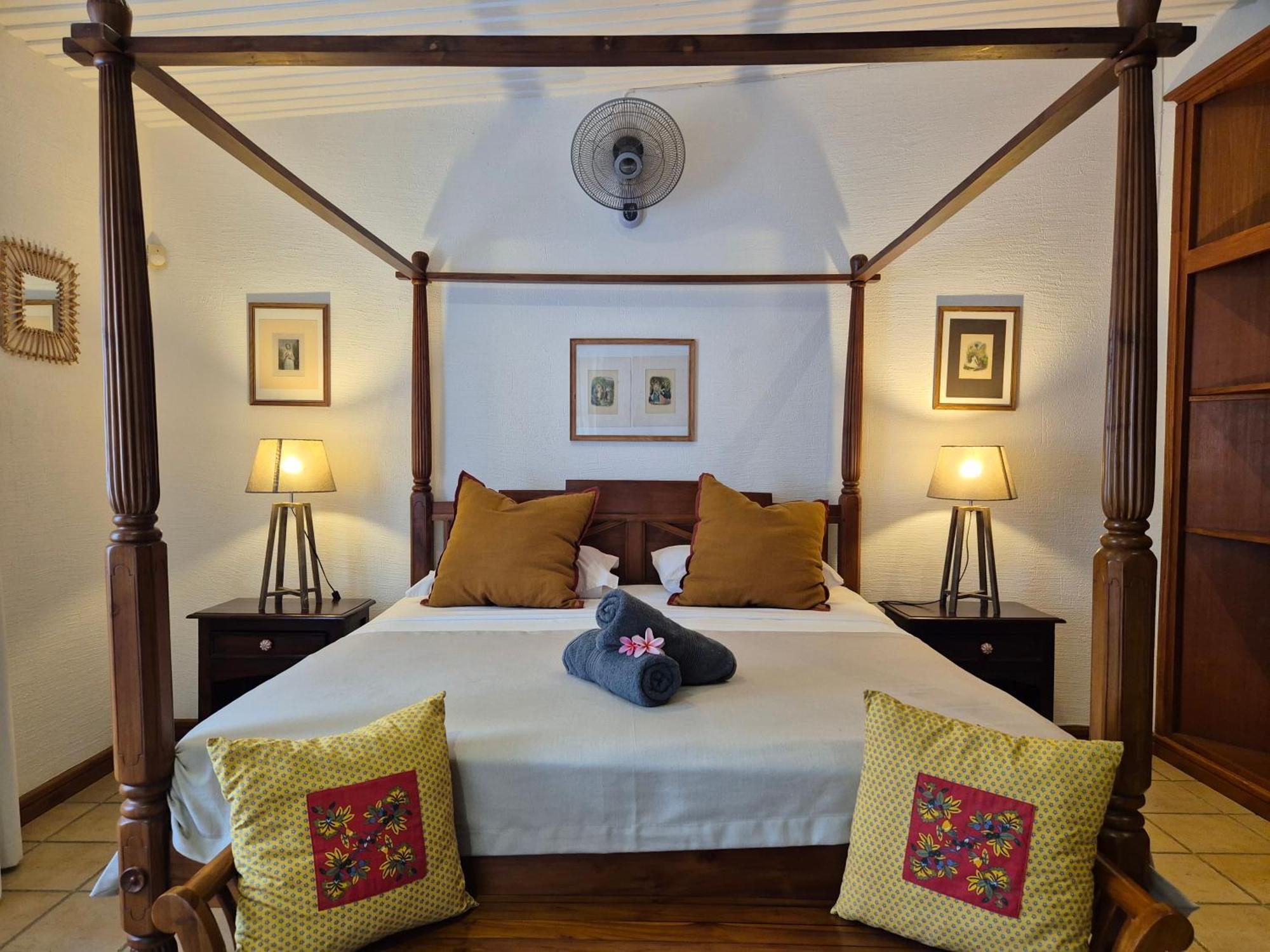 Shanti Ghar Guest House Тамарин Екстериор снимка