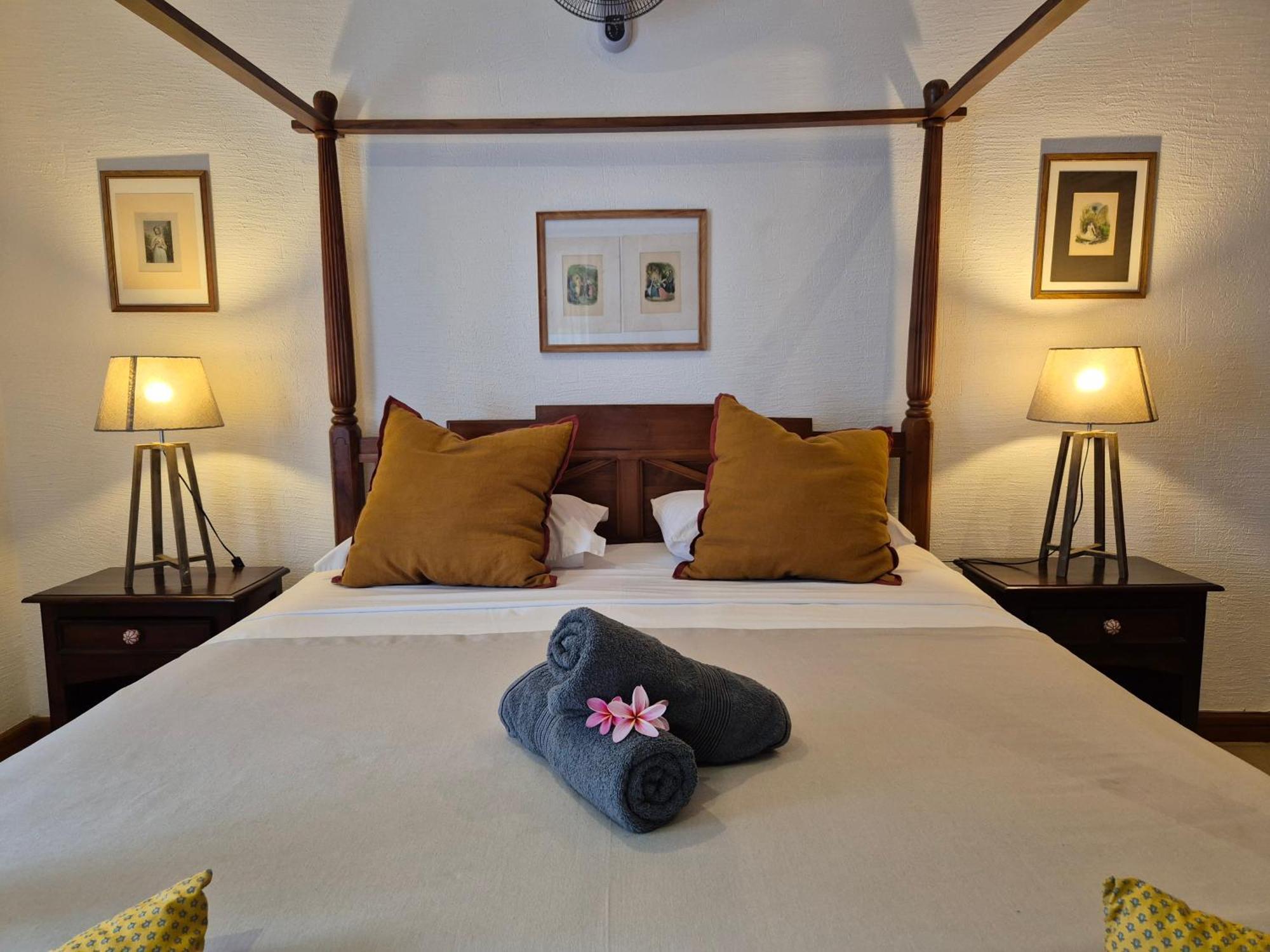 Shanti Ghar Guest House Тамарин Екстериор снимка